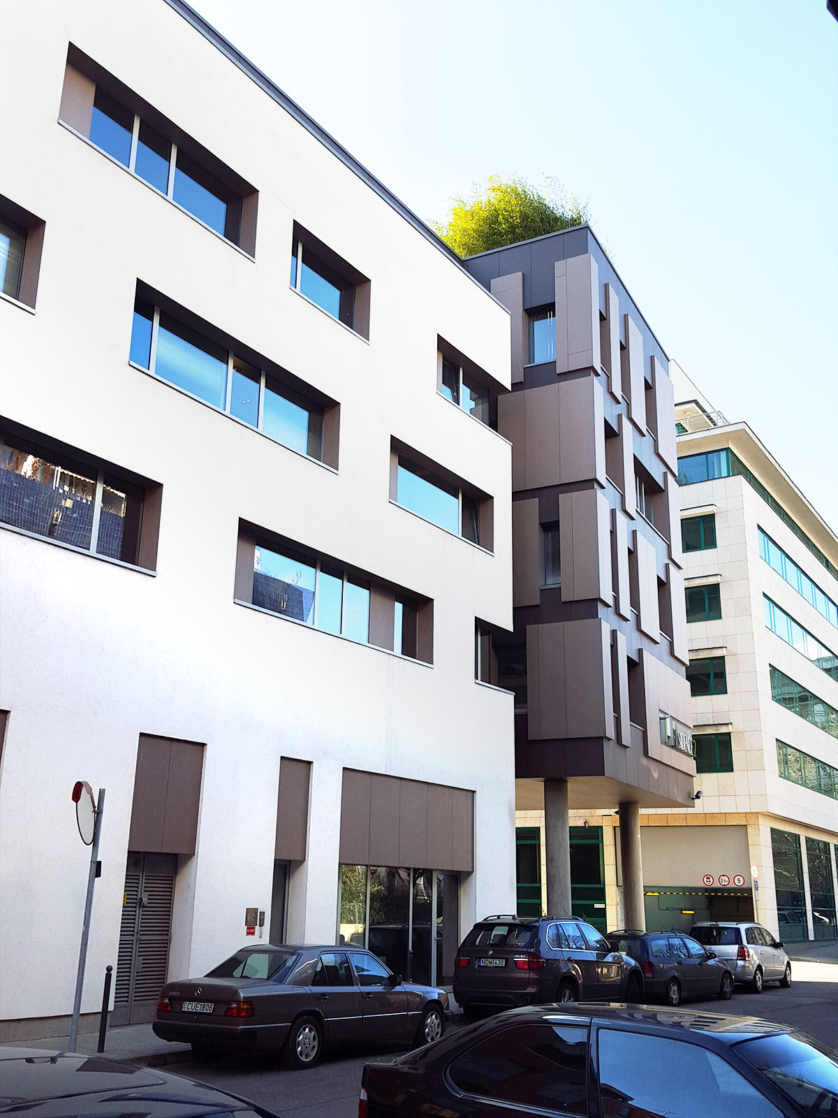 Kacsa utcai irodaház 